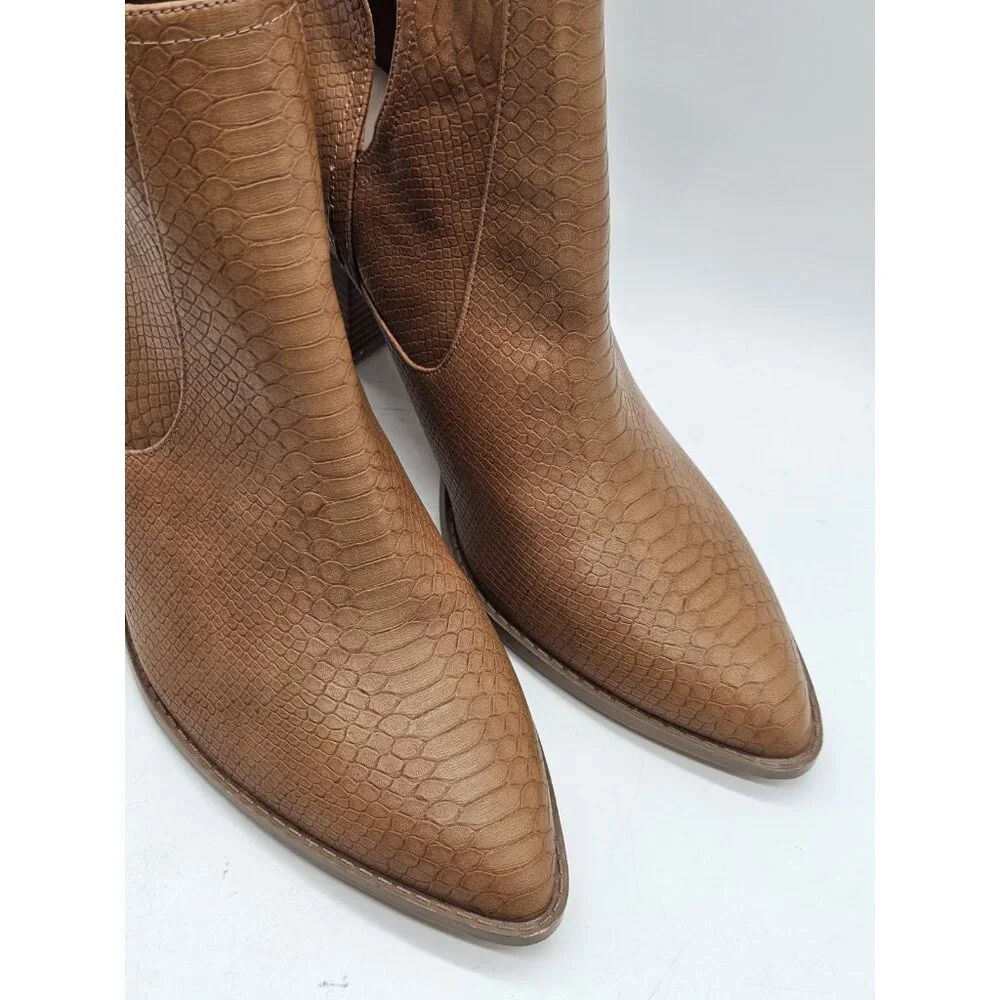 ZBY Pointed Toe Front V Chunky Heel Boots Women's Size 10 Boho Cowgirl Country